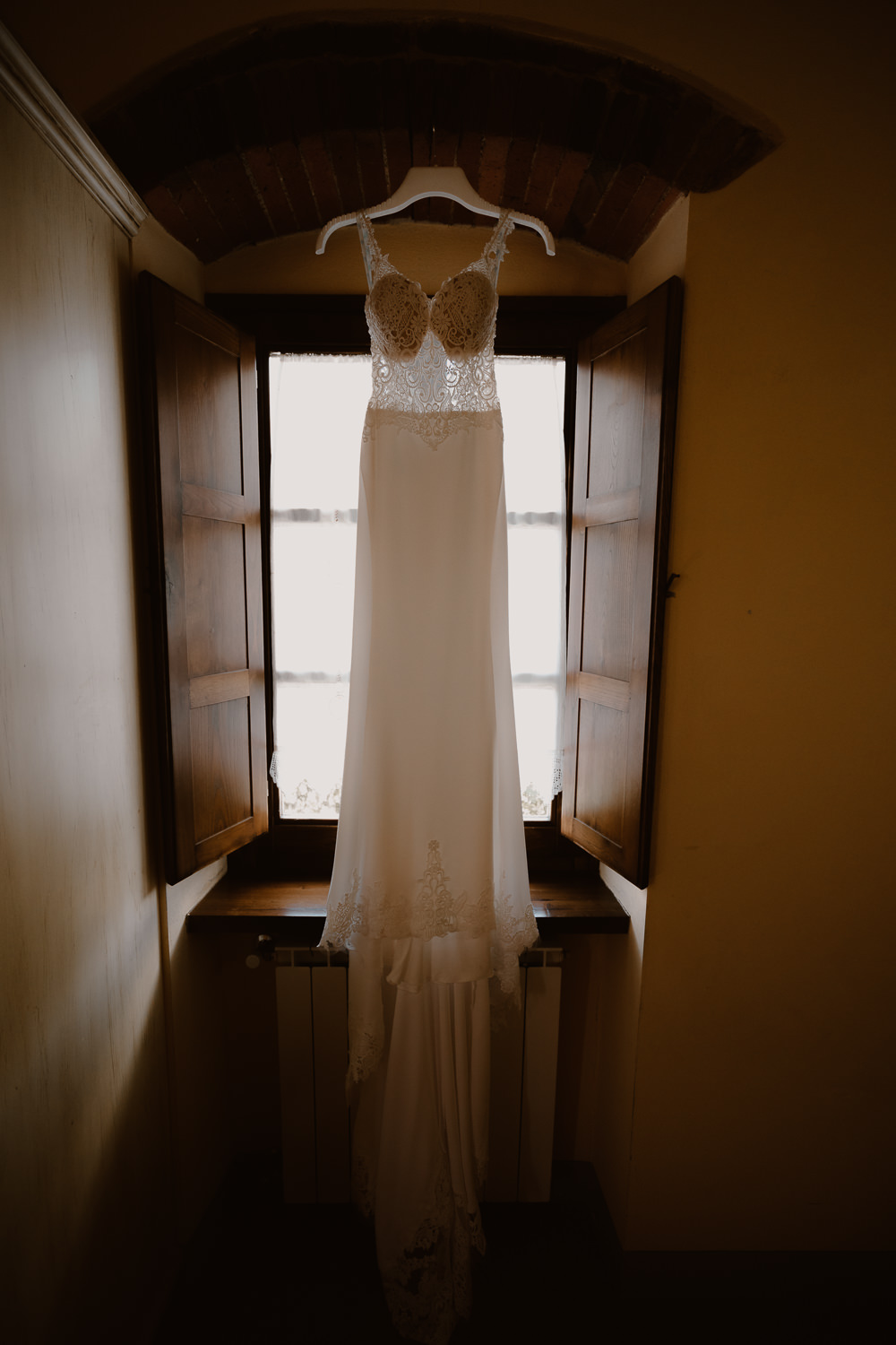 destination wedding the dress tuscany photographer