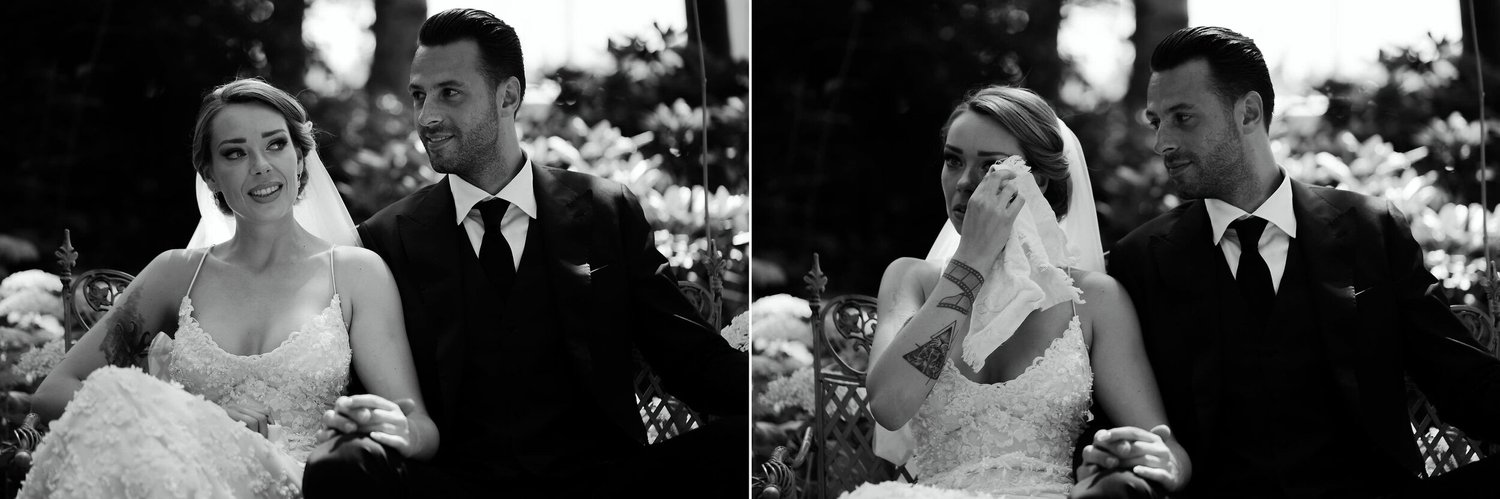 bruidsfotografie amsterdam en rotterdam emotioneel foto van bruidspaar bij de ceremonie