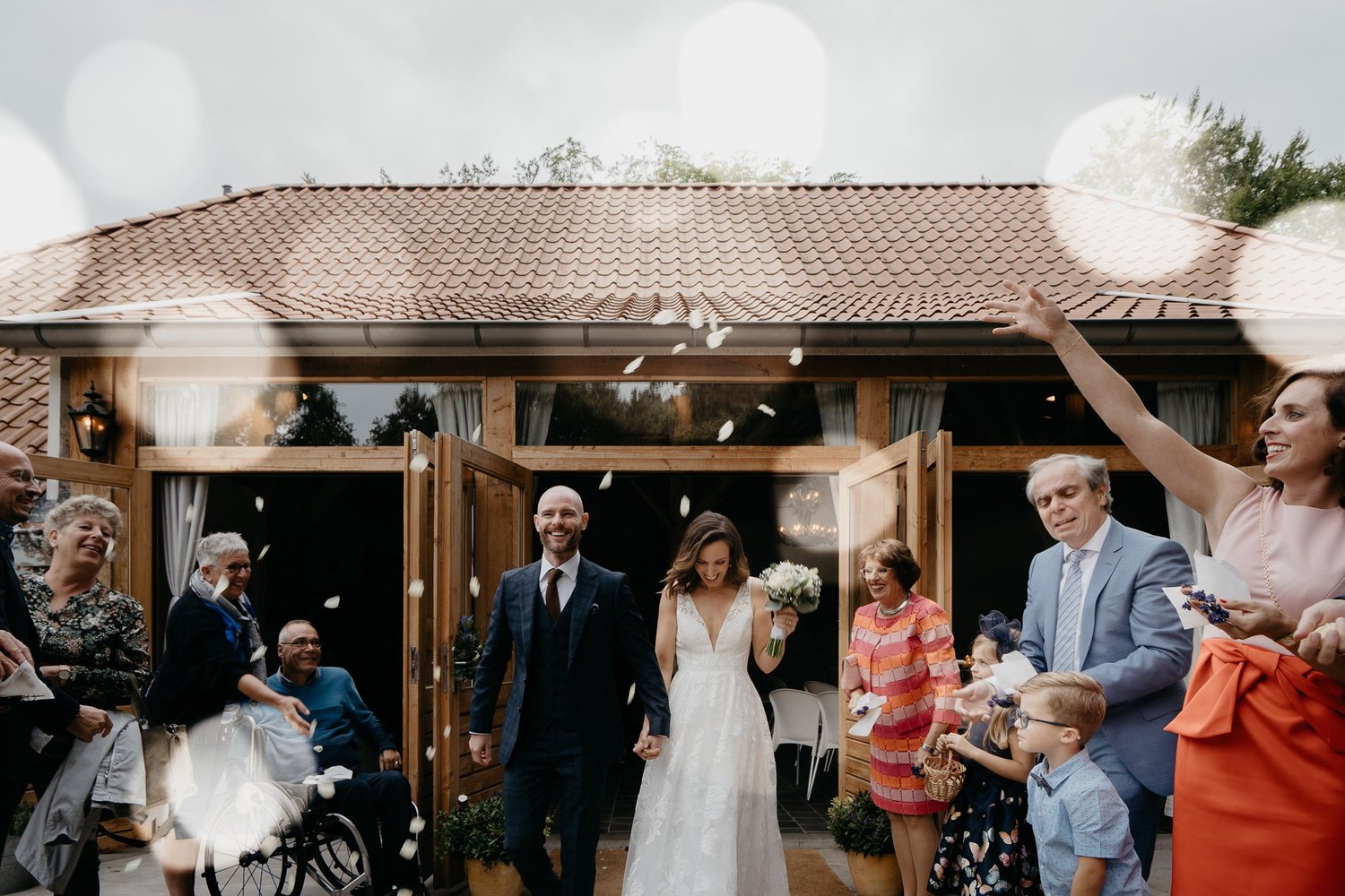 Amsterdam wedding photographer Mark Hadden, Wedding Couple Just Married, Trouwen Op De Pol 